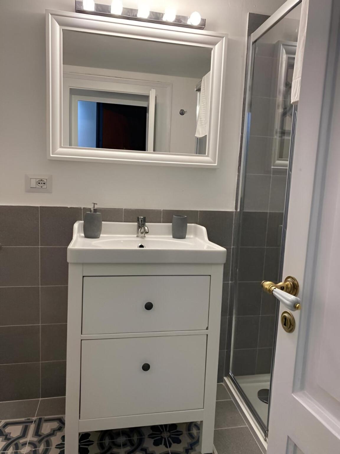 Bari Landlord 242 - Central Station Apartments Экстерьер фото