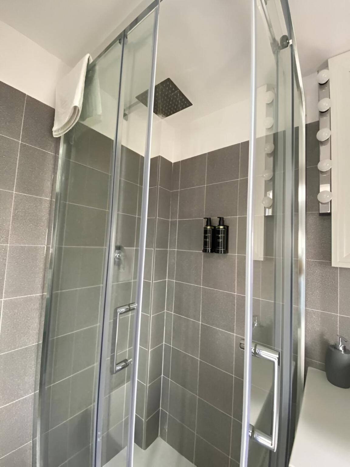 Bari Landlord 242 - Central Station Apartments Экстерьер фото