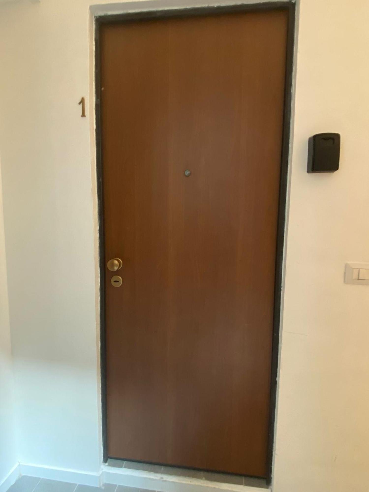 Bari Landlord 242 - Central Station Apartments Экстерьер фото